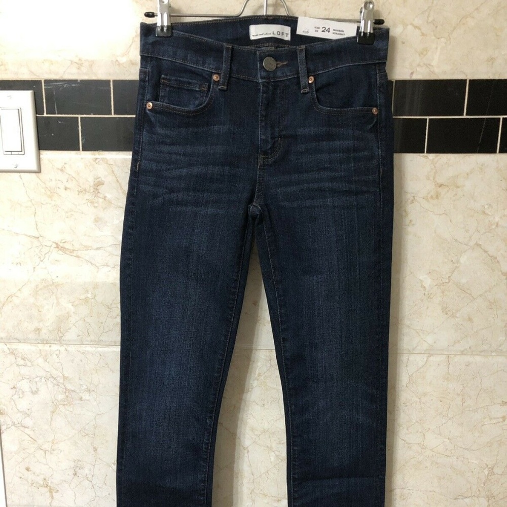NWT LOFT Modern Straight Leg Jeans Sz 24/00